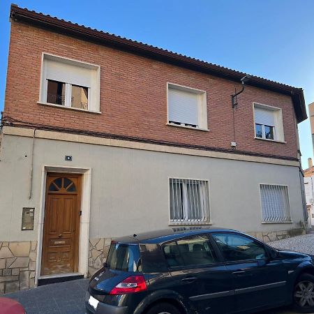 Casa Compartida Villanueva de Gállego Exteriör bild